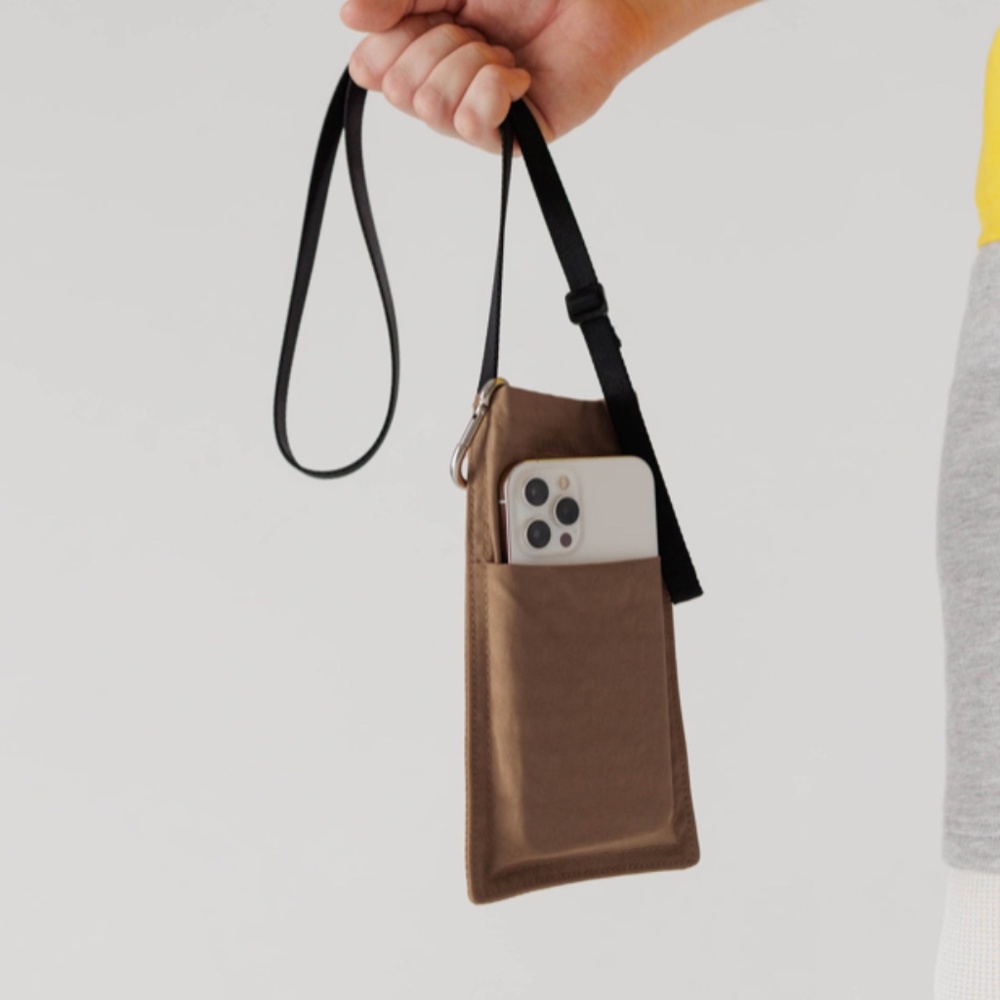 BAGGU Phone Sling:Pinto NWT